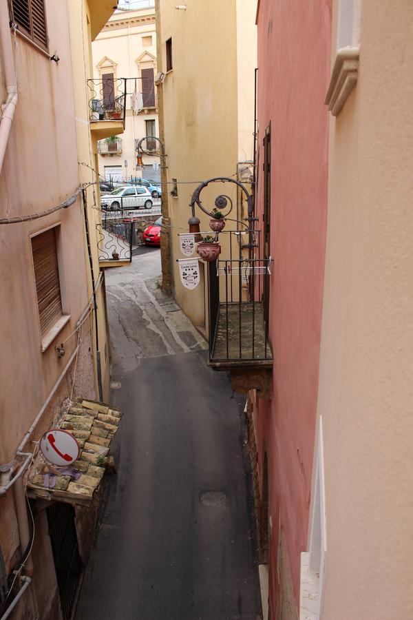 Bed & Breakfasts Conte Perollo Hotel Sciacca Exterior photo