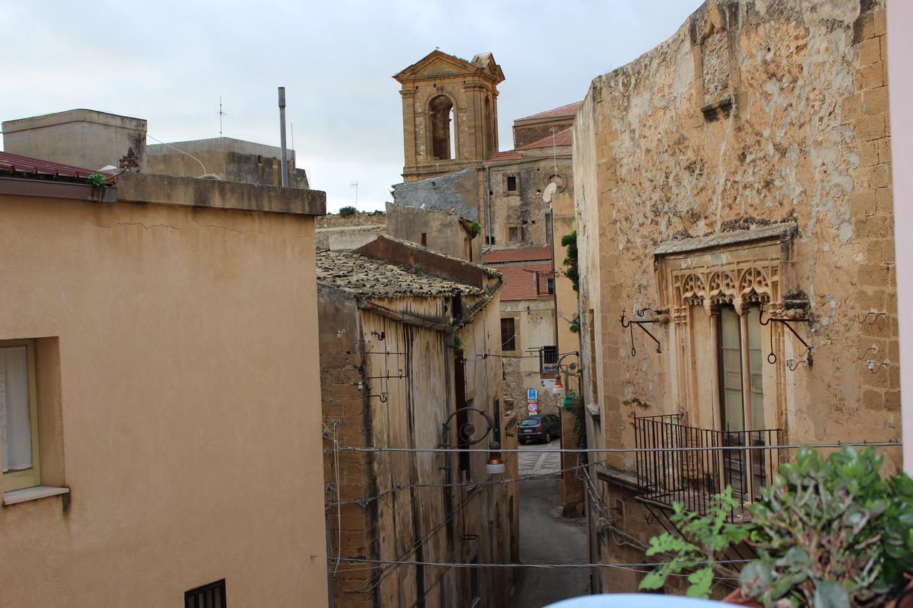 Bed & Breakfasts Conte Perollo Hotel Sciacca Exterior photo